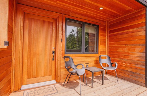 Ucluelet Apartment | Black Pearl #1-Studio Guests favourite!