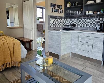 Wavecrest Apartment | Bliss on JBay - BlissPool