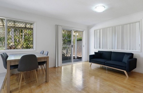 Runaway Bay House | Bliss on the Bay - A delightful and comfortable single-storey house