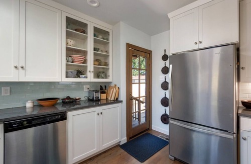 San Luis Obispo House | Blocks to Downtown SLO! Historical Casa 30 plus stay! Pet Friendly