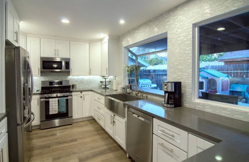 San Carlos House | Blue Lagoon 4BR/3BA Work+Play Retreat!