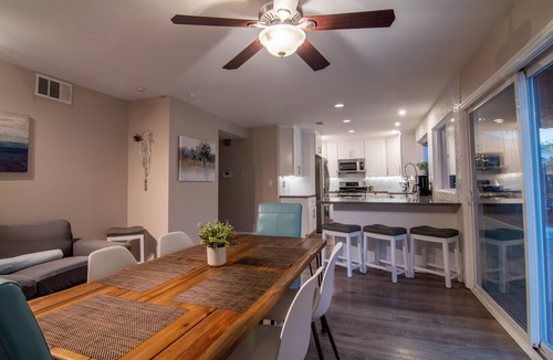 San Carlos House | Blue Lagoon 4BR/3BA Work+Play Retreat!