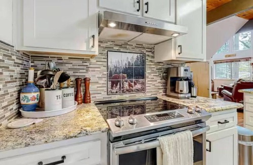Arnold Cabin | Blue Lake Springs Cabin near Lake: Hot Tub, Fire pit, Outdoor Shower, pets, BBQ