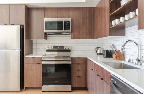 Old San Leandro Apartment | Blueground | Old San Leandro, fitness center, nr park