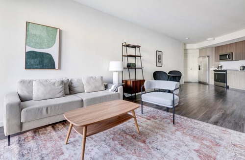 Alameda Apartment | Blueground | West Alameda, fitness center, nr Park