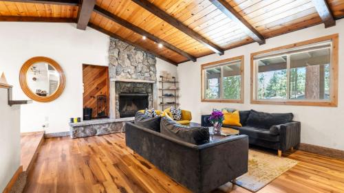 Mountain View Estates House | Bluewood Cabin by AvantStay