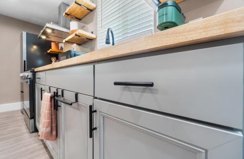 Visalia House | Boho Chic Dt Visalia W Modern Art Flair