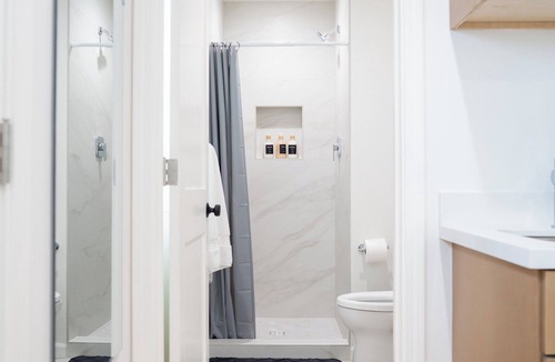 Shoreview Apartment | Brand-New Furnished Studio ADU for Mid-Term Stays
