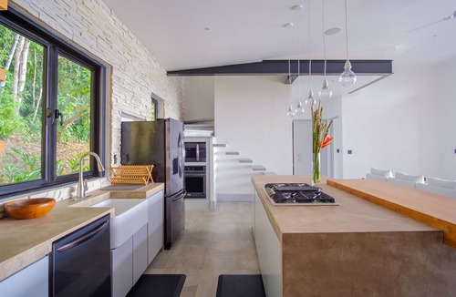 Ballena House | Brand New Luxury Aracari Villa