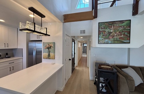 East San Mateo Apartment | Brand New Remodel · Waterfront 2B1B · 15 mins SFO