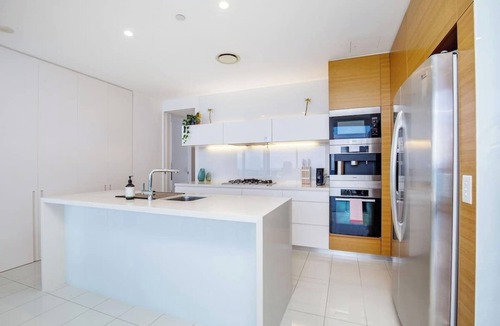 Broadbeach Apartment | Breathtaking Ocean Views Sub-Penthouse 46th floor