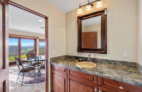 Poway House | Breathtaking retreat in the wine country on the ranch with goats you can pet!