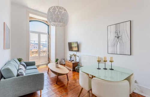 Alcantara Apartment | Bridge View Balcony, near LX Factory and Belém