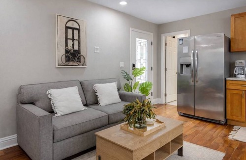 Grant Hill Apartment | Briggs | Pool/Spa | Downtown | Freeways | Beaches