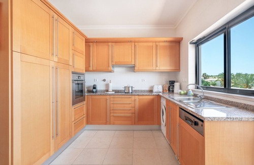 Porto de Mos Apartment | Bright and comfortable 2 Bedroom apartment in Porto de Mos by Ideal Homes