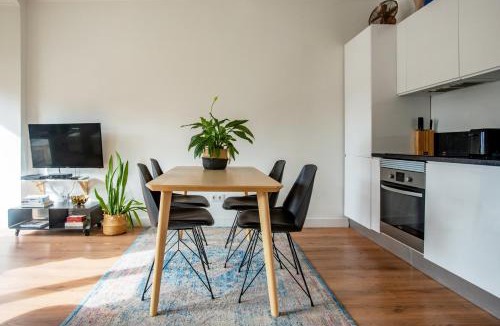 Santo Condestavel Apartment | Bright Apartment in Lisbon