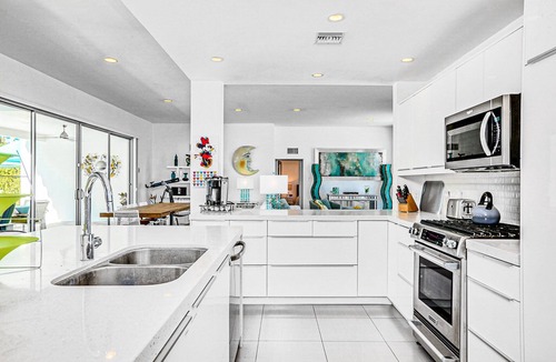 Deep Well Ranch House | Bright mid-century modern home w/private pool and spa, gas grill, dogs welcome