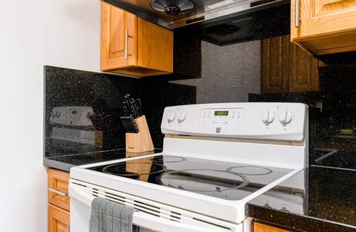 San Bruno Apartment | Bright Newly remodeled airbnb next to sfo!