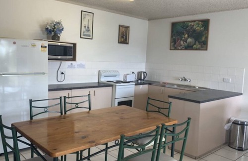 Golden Beach Apartment | Brighton Le Sands U6 Pumicestone Passage Views
