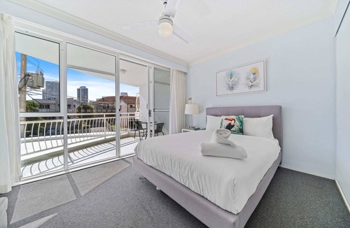 Biggera Waters Apartment | Broadwater Apartment w/ Rooftop Pool/Spa/GamesRoom