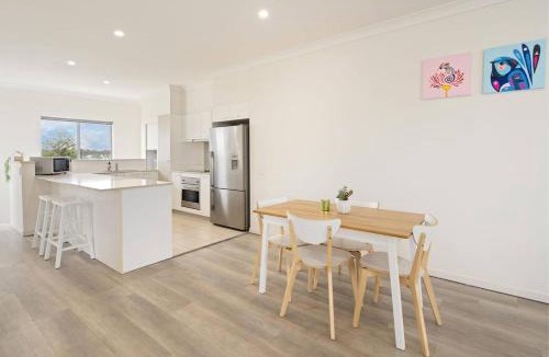 Runaway Bay Apartment | Broadwater Days - Breezy Resort Living by the Bay