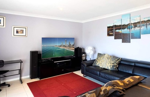 Labrador Apartment | Broadwater Pursuit Beach and Adventure for Families
