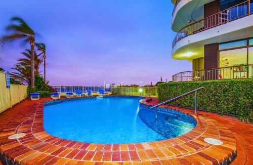 Runaway Bay Apartment | Broadwater Shores Waterfront Apartments