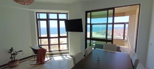 Figueira da Foz Apartment | Buarcos&Sea Accommodation - Cristal Mar - Your Panoramic Ocean View Retreat