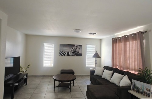 Buckeye House | Buckeye 4 bedrooms 2.5 bath browny home near freeway.