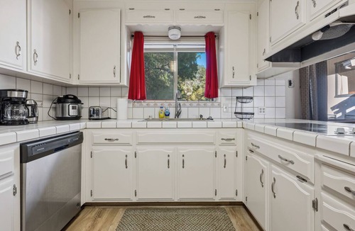Yosemite Forks House | Buckeye Ranch: Lovely mountain house/20 min from Yosemite/6 min from Bass lake