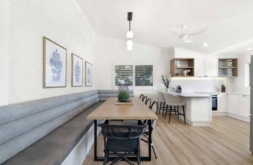 Surfers Paradise Villa | Budds Villa 1 By Khove