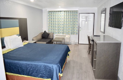 Walnut Valley Hotel | Budget Inn La Puente