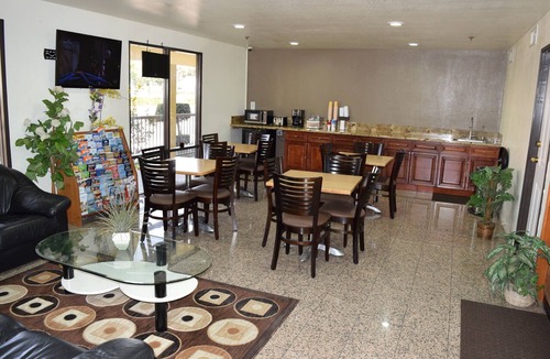 Walnut Valley Hotel | Budget Inn La Puente