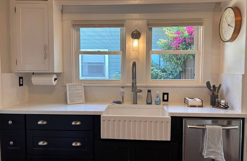 Lodi House | Bungalow 215 - Enchanting Craftsman - 2 B/2 BA - Game Room + Patio