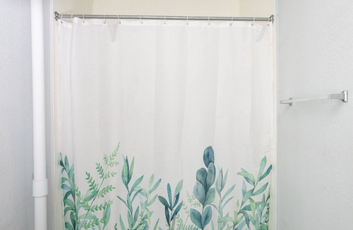 Gateway District Hostel | Bungalows Hostel