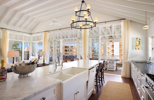 Burleigh Heads House | ★Burleigh Hamptons★ Surf views, Heated pool 200m to beach