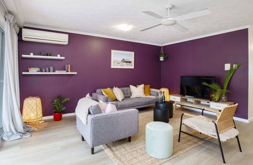 Burleigh Heads Apartment | Burleigh Heads Koala Park Apt Parking Near Beach