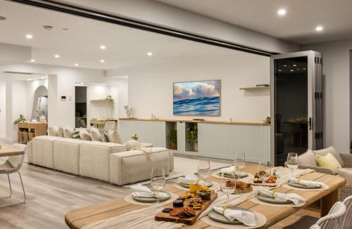Burleigh Waters House | Burleigh Luxe Escape