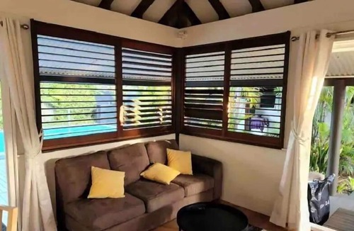 Burleigh Waters Apartment | Burleigh Waters Bungalow - a Real Tropical Oasis
