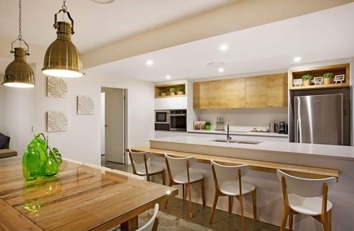 Broadbeach Waters House | C`est La Vie – This is definitely the life