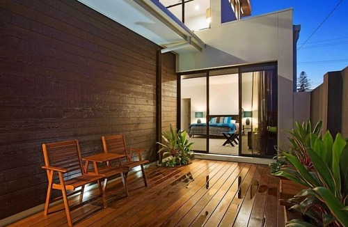 Broadbeach Waters House | C`est La Vie – This is definitely the life