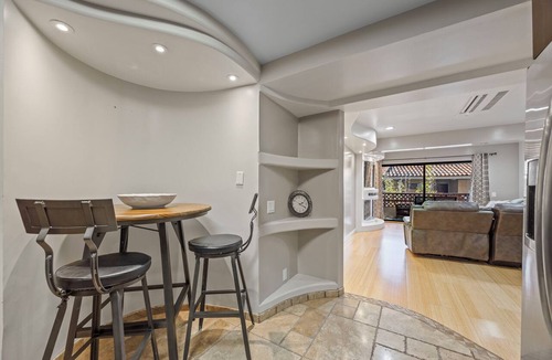 Avalon Condo | C53: Bahia Vista Stylish Condo, A/C, Newly Remodeled, King Bed, WIFI, and BBQ