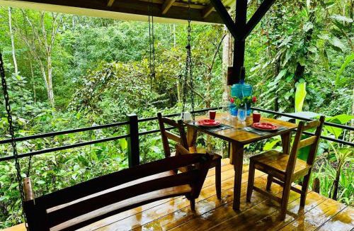 Chiguata Ski Chalet | Cabaña Paraiso Encontrado - Jungle Retreat w Pool