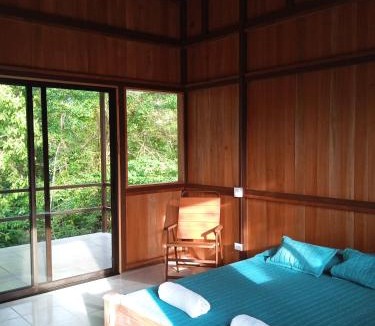Drake Bay Ski Chalet | Cabañas Bajo Bosque Drake