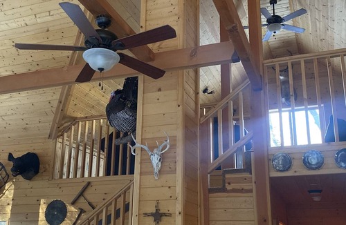 Posey Cabin | Cabin with guest cottage on the creek