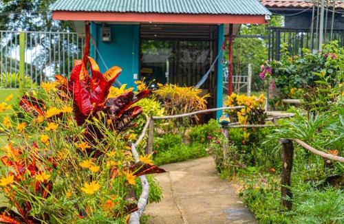 Drake Bay Bed & Breakfast | Cabina Corcovado Gittana Tours