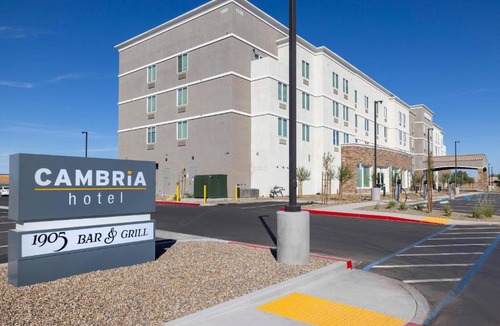 Imperial Hotel | Cambria Hotel El Centro - Imperial