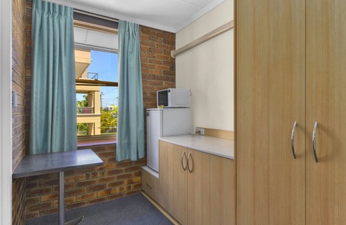 Mermaid Beach Hotel | Camden Motor Inn