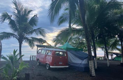 Cahuita Other | Camping Babsita-TIPI und Hütten und Stellplätze für Zelt und Camper direkt am Meer und See