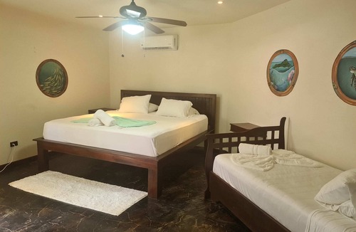 Dominical Hotel | Cano Island Family Room at Hona Beach Hotel